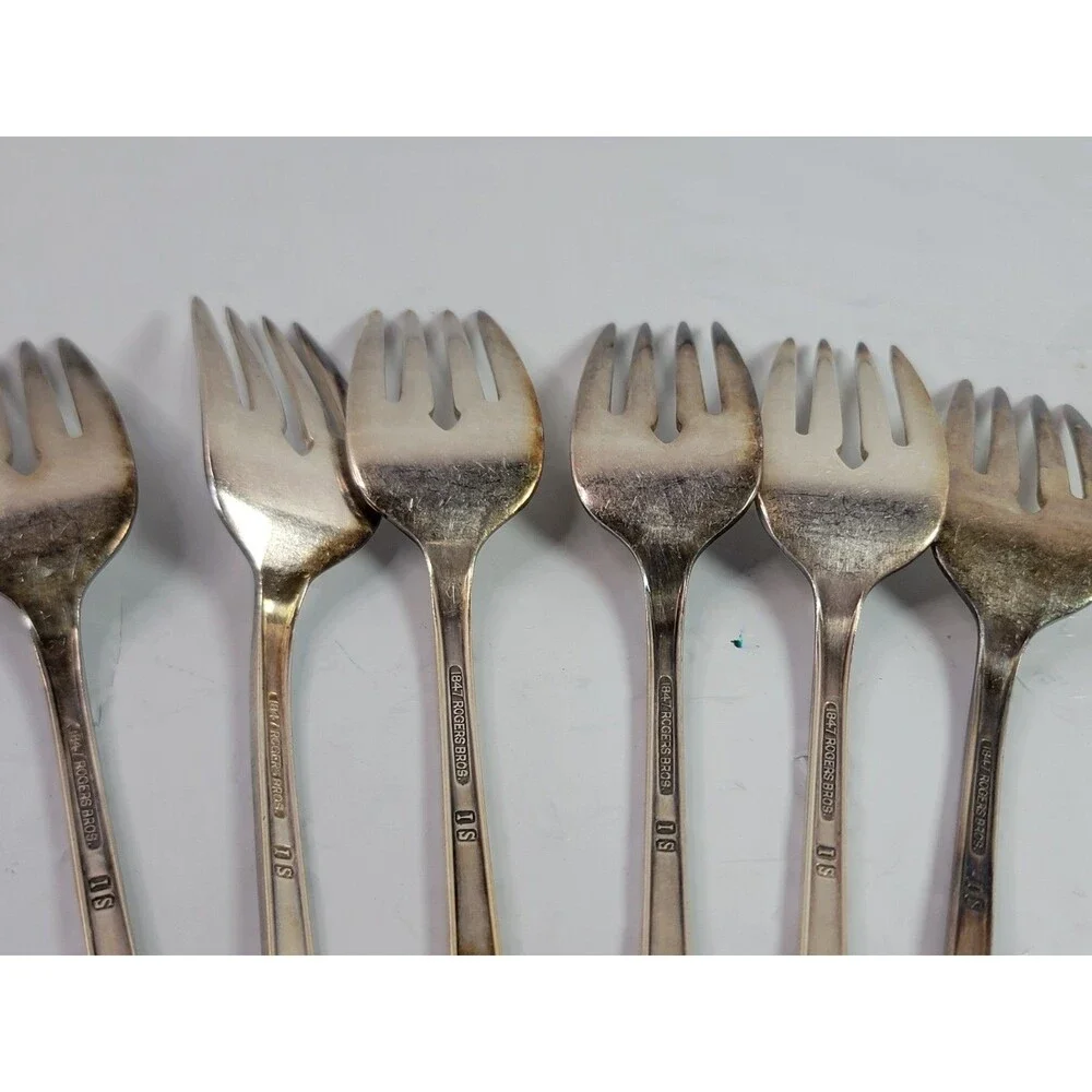 1847 Rogers Bros Adoration 1939 Silverplate Dinner Forks Vintage Lot of 6